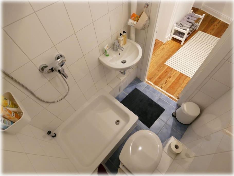 Gemuetlich - 2 Zimmer-Altbau, 24H Check-In Kiel Buitenkant foto